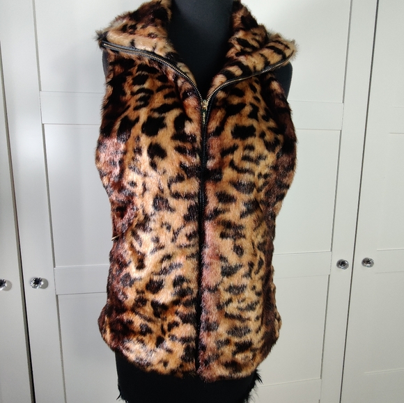Faux Fur Calvin Klein Vest - Picture 2 of 3